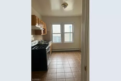 333 E 22nd St #3, Paterson, NJ 07514 - Photo 5
