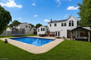 19 Joel Pl, Woodbridge Township, NJ 08830 - Photo 3