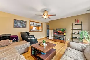56 Hillcrest Ave, Woodland Park, NJ 07424 - Photo 5