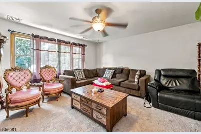56 Hillcrest Ave, Woodland Park, NJ 07424 - Photo 17