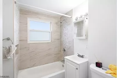 168 Garden Ave, Belleville, NJ 07109 - Photo 9