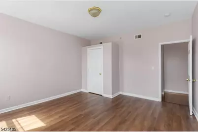 133 N Maple Ave #405, East Orange, NJ 07017 - Photo 5