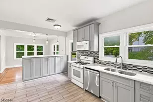 133 Warrenville Rd, Green Brook Township, NJ 08812 - Photo 9