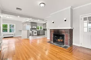 133 Warrenville Rd, Green Brook Township, NJ 08812 - Photo 5
