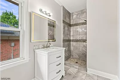 133 Warrenville Rd, Green Brook Township, NJ 08812 - Photo 15