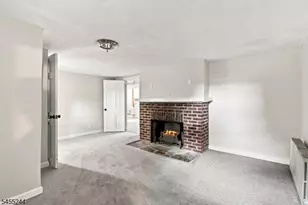 133 Warrenville Rd, Green Brook Township, NJ 08812 - Photo 21