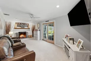 21 Tuscan Pl, East Hanover Township, NJ 07936 - Photo 7