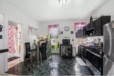 305 Summit Ave, Jersey City, NJ 07306 - Photo 9