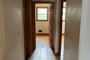 301 New York Ave, Clark Township, NJ 07066 - Photo 9