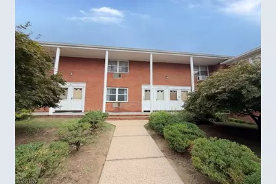 54 Knox Ter #1B, Wayne, NJ 07470 - Photo 1
