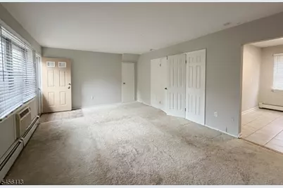 54 Knox Ter #1B, Wayne, NJ 07470 - Photo 5