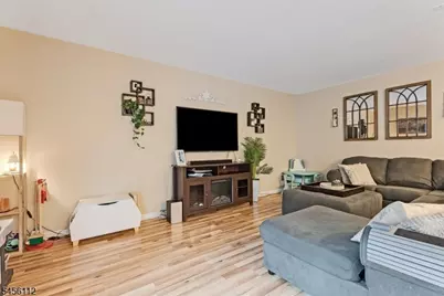 9 Ferndale Ln, Hardyston Township, NJ 07419 - Photo 5