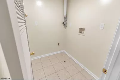 13 Lisa Ct #2, Newark, NJ 07112 - Photo 7