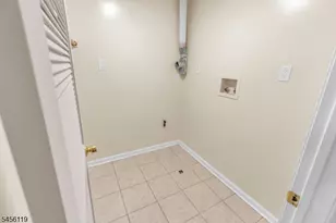 13 Lisa Ct, Newark, NJ 07112 - Photo 7