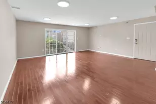 13 Lisa Ct, Newark, NJ 07112 - Photo 3