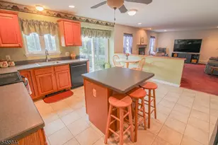 7 Dunn Pl, Wantage, NJ 07461 - Photo 9