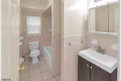 13 Lisa Ct #1, Newark, NJ 07112 - Photo 7