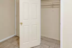 13 Lisa Ct, Newark, NJ 07112 - Photo 15