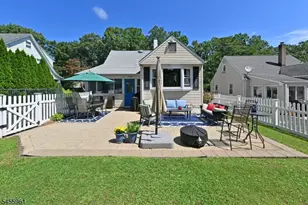 160 Rock Rd, Hawthorne, NJ 07506 - Photo 23