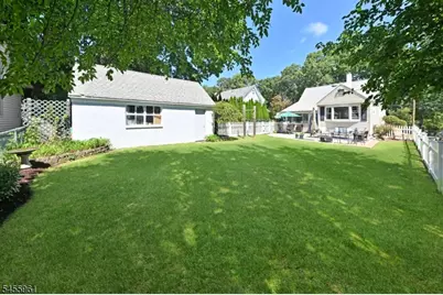 160 Rock Rd, Hawthorne, NJ 07506 - Photo 25