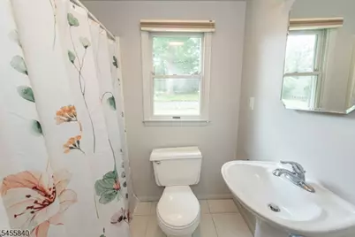97 New York Ave, Jefferson Township, NJ 07849 - Photo 15
