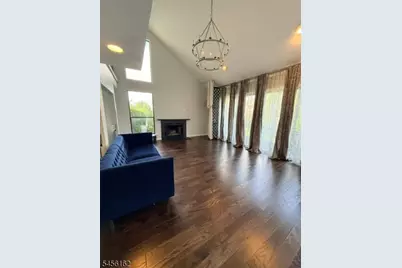 48 Sherborne St, Franklin Township, NJ 08873 - Photo 5