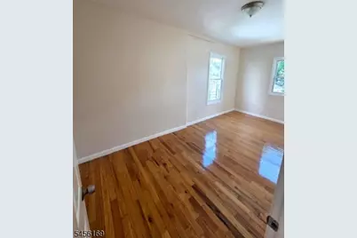 1035 Hunterdon St, Newark, NJ 07112 - Photo 3
