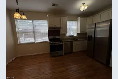 10 Park Sq, Metuchen, NJ 08840 - Photo 19