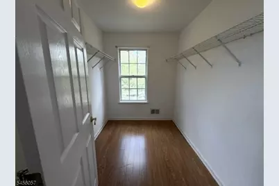 10 Park Sq, Metuchen, NJ 08840 - Photo 9