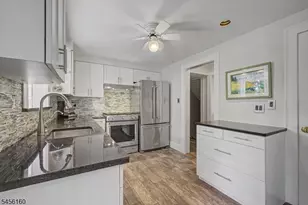 1015 Sleepy Hollow Ln, Plainfield, NJ 07060 - Photo 13
