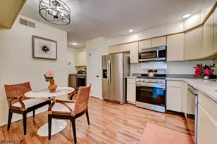 226 Crescenzi Ct, West Orange Township, NJ 07052 - Photo 9