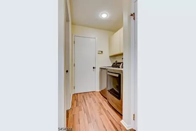226 Crescenzi Ct, West Orange Township, NJ 07052 - Photo 11