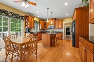 17 Burniston Ct, Hillsborough Township, NJ 08844 - Photo 9