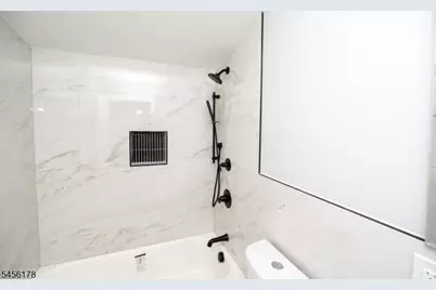 415 E 4th Ave, Roselle, NJ 07203 - Photo 29