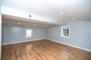 415 E 4th Ave, Roselle, NJ 07203 - Photo 19