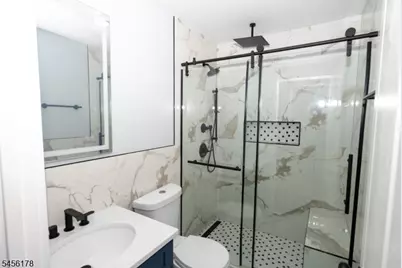 415 E 4th Ave, Roselle, NJ 07203 - Photo 33