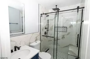 415 E 4th Ave, Roselle, NJ 07203 - Photo 33