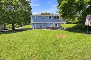 20 S Hillside Dr, Mount Olive, NJ 07828 - Photo 21