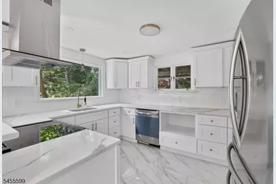 464 Buckhorn Dr, White Township, NJ 07823 - Photo 11