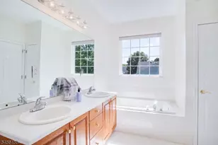 112 Kensington Cir, White Township, NJ 07823 - Photo 31