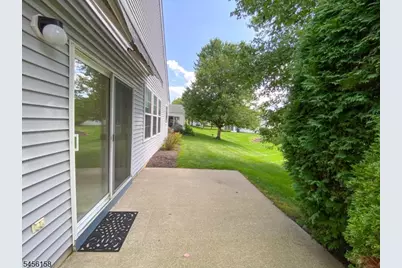 112 Kensington Cir, White Township, NJ 07823 - Photo 7