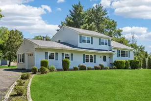 672 Thruway Dr, Bridgewater, NJ 08807 - Photo 1