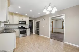 672 Thruway Dr, Bridgewater, NJ 08807 - Photo 9