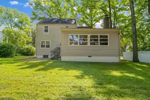 2075 Meadowview Rd, Scotch Plains Township, NJ 07076 - Photo 25