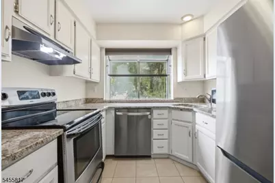 10 Stevens Court, Bedminster Township, NJ 07921 - Photo 5