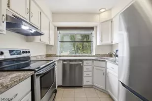 10 Stevens Ct, Bedminster Township, NJ 07921 - Photo 5