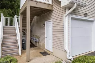 10 Stevens Ct, Bedminster Township, NJ 07921 - Photo 15