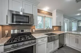 122 Garside Ave, Wayne, NJ 07470 - Photo 7