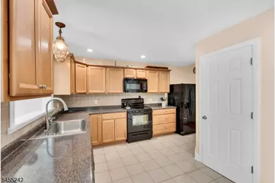 20 Edgemere Ave, Mount Arlington, NJ 07856 - Photo 3