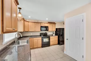 20 Edgemere Ave, Mount Arlington, NJ 07856 - Photo 3